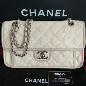 ‼️SOLD‼️ Chanel Classic Caviar CC flag bag